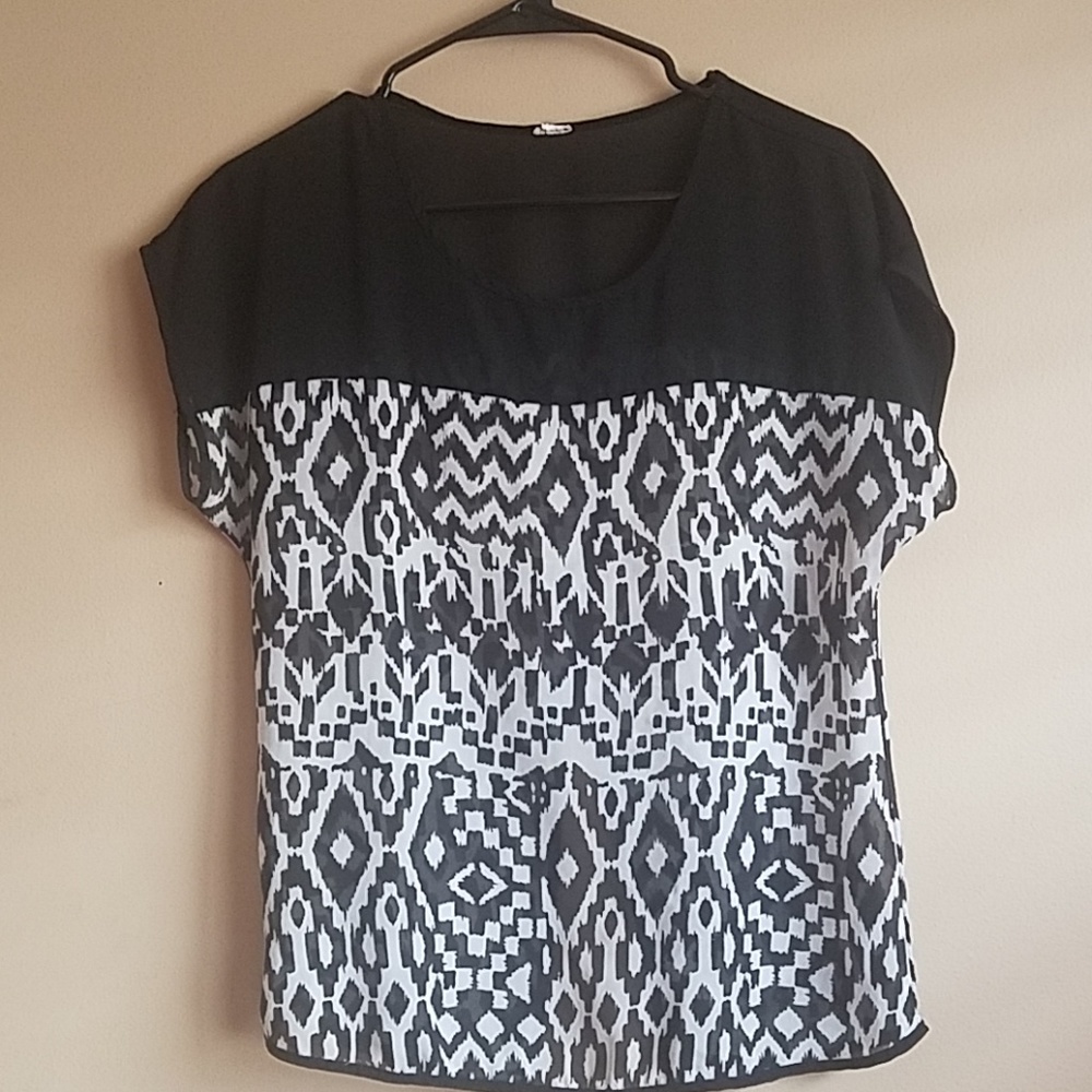 Black/White Short Sleeve Half Open Back Blouse
